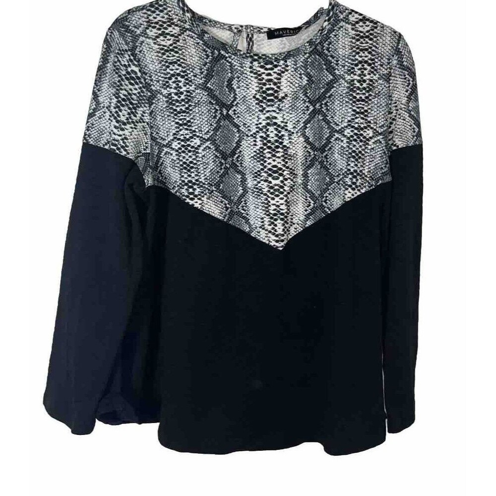 Maverick Collection Long Sleeve Snakeskin Print Woman’s Top Size Small Moab Wife